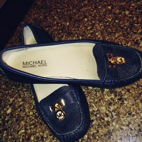 MICHAEL Michael Kors Hamilton navy 6M EUC - Picture 2 of 6